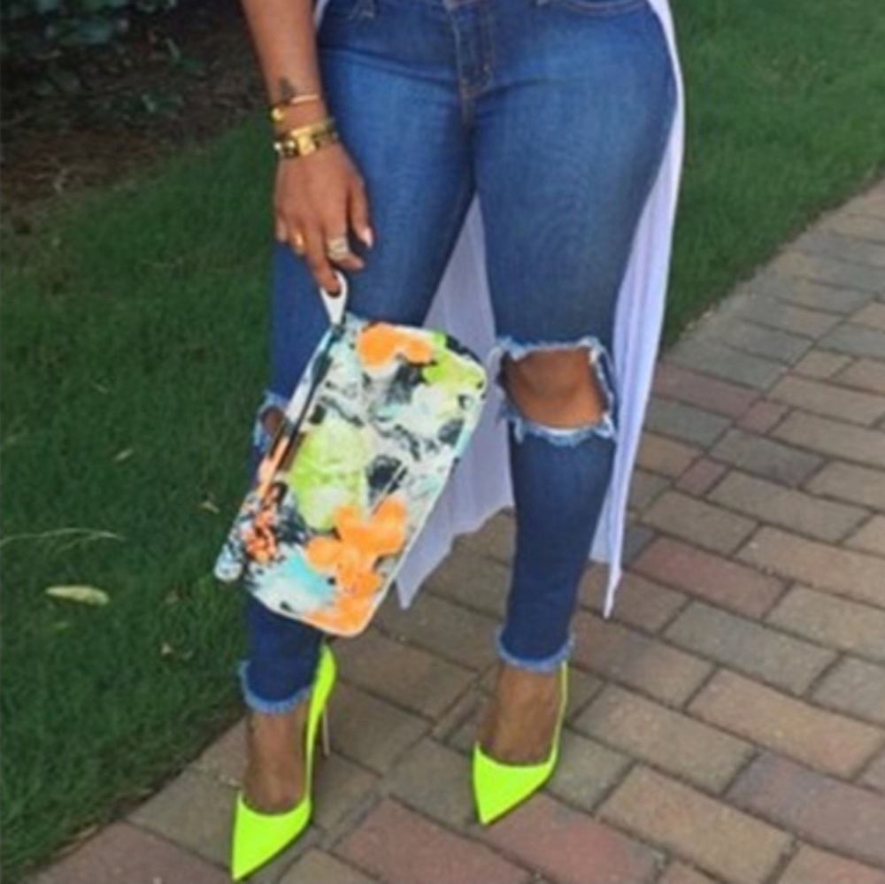 Top - Picture 2 of 2